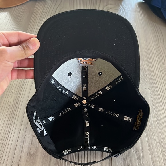 Suavicito New Era Hat - Picture 2 of 3